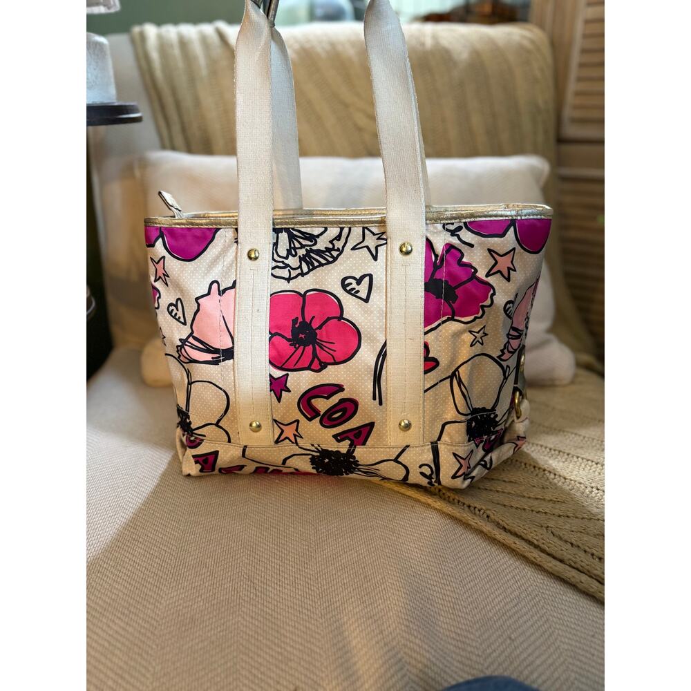 Coach Poppy Kyra Floral Graffiti Tote - F17148